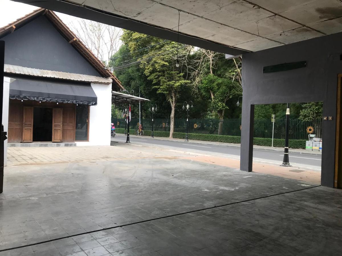 Watu Agung Guest House Magelang Zewnętrze zdjęcie