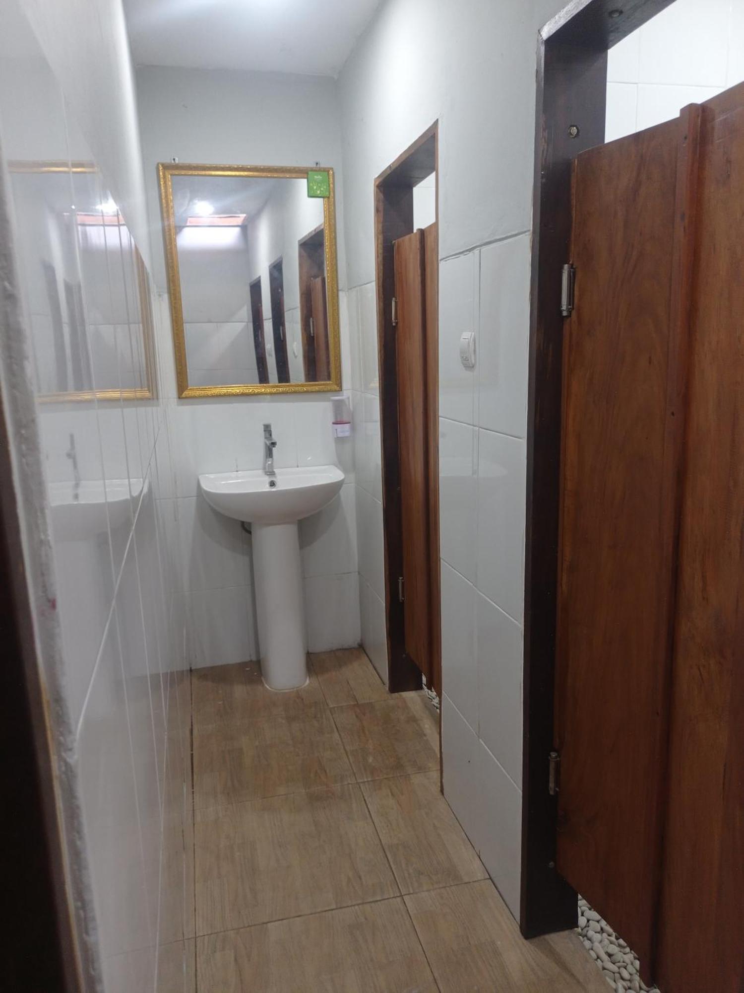 Watu Agung Guest House Magelang Zewnętrze zdjęcie